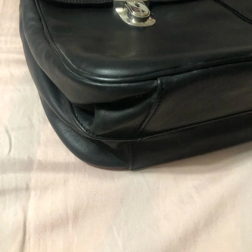 LEVENGER BREIF CASE NEW WITHOUT TAGS